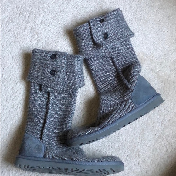 UGG classic cardy button detailed knit boot - Picture 5 of 7